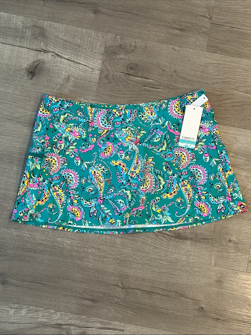SUNSETS | Paradise Paisley
Sporty Swim Skirt